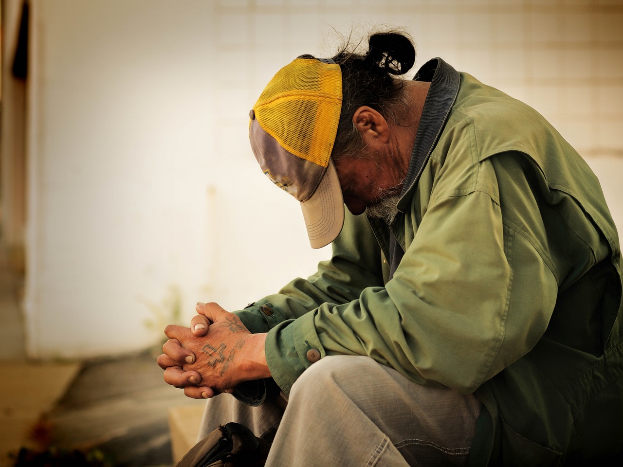 people, homeless, male-850097.jpg
